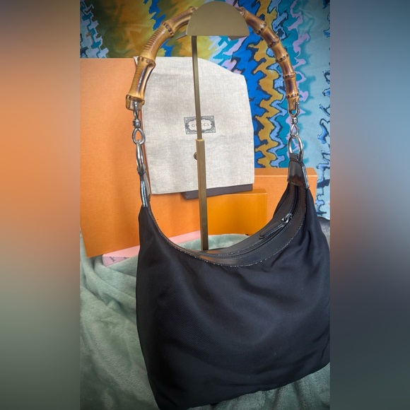 Gucci Vintage Diana Black Shoulder Bag with Bamboo Handle - Picture 2 of 16